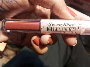 Two In One Seven Seas Waterpeoof Lipstic