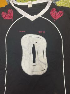 Graphic heart Print Tee