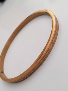 Elegant Gold Bangle
