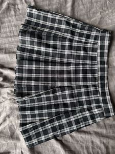 Pleated Plaid Mini Skirt (H&amp;M)