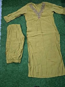 Embroidered Green Kurta