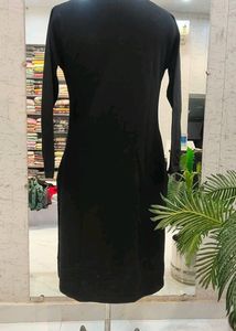 REELINE BLACK &amp; SKY BLUE WOOLEN KURTI