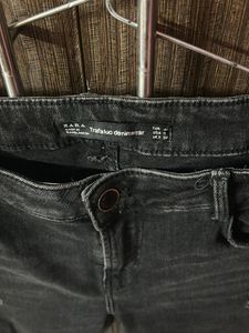 Zara Black Distressed Jeans
