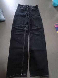 Black Jeans baggy