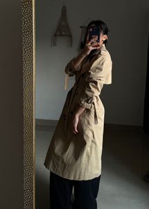 CLASSIC BEIGE TRENCH COAT