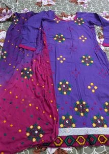Double Shade Dupatta With Kurta