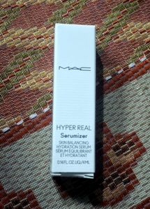 M.A.C Hyper Real Serumizer SkinBalancing Hydration