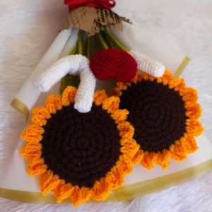 Crochet Sunflower Bouquet with Heart