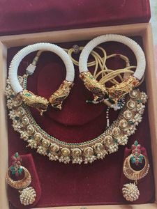 Elegant Indian Jewelry Set