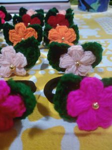 Puff Flower Crochet Hairtie