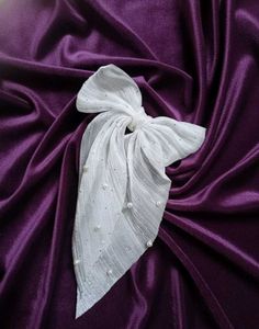 Chic White Bow Hair Accessory