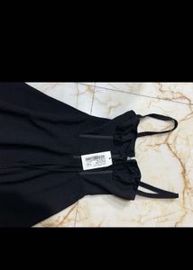 Cute Black mini dress (NEWME)