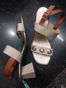 Zudio Block Heel