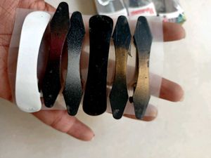 9 Hair Clips