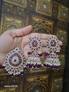 Beautiful Maang Teeka-Earrings Set