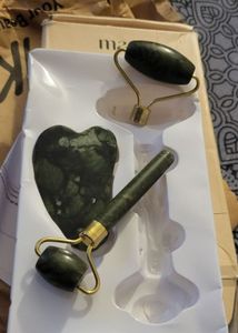 Jade Roller & Gua Sha Set