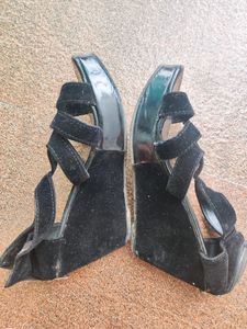 Stylish Black Wedges