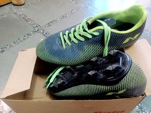 Bata Carbonite Sports Shoes