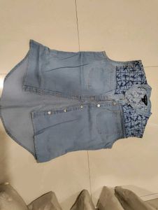 Women Western Sleeve Less Denim Shirt Jacket Style
