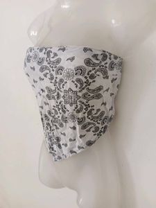 STRAPLESS BANDANA TOP
