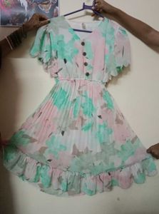 Floral Print Pleated Dress