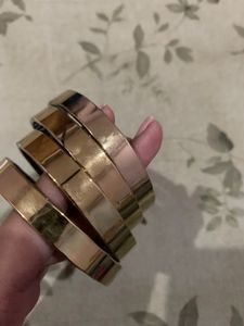4 gold bangles