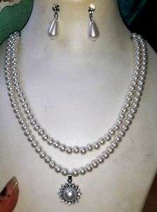 Buy1 Get1 Pearl Necklace & Earring Set
