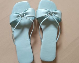 Cute Blue Bow Flats