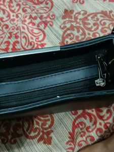 Chic Black Handbag