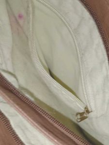 A Handbag👜 In Good Quality