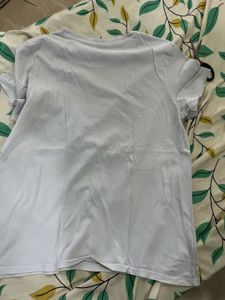 Levi&#39;s Graphic Tee - White