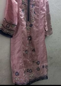Pakistani Suit With Pretty Sleeves And Pant
