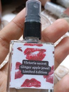 Victoria&#39;s Secret Ginger Apple Jewel