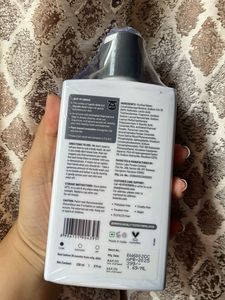 DEEP CLEANSING BODY WASH 🩶