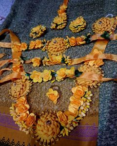 Flower Jewellery Set For Haldi