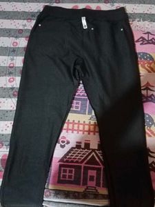 It&#39;s a pure black cotton jeans type lower