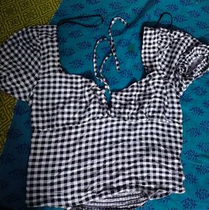 Monochrome Checked Sweetheart Neck Smocked Tie-Up