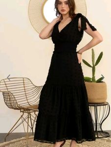 Elegant Black Midi Dress