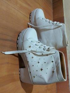 New Boots With Golden Stars✨ 😍🥾❤️