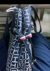 Tommy Hilfiger Satchel