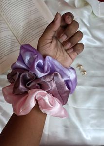 Primium Scrunchies