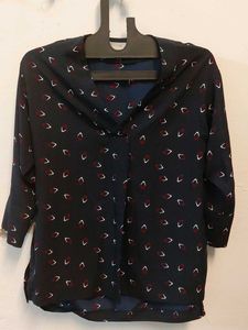 Patterned V-neck Top