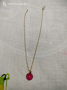 Colour Dark Pink Adorable Bloomy Daisy Necklace Gold Plated Alloy Necklace