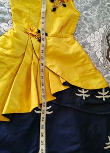 2 Beautiful Frock For Baby Girls