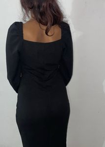 Minimalist Black Bodycon Midi Dress