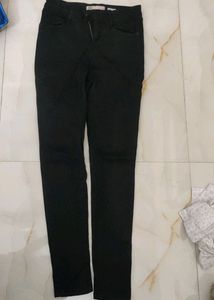 Women Skinny Fit Black Jeans - 26 Size
