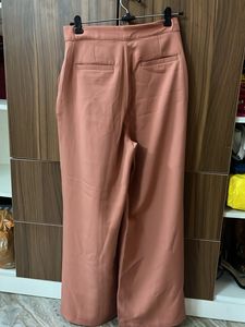 Elegant Wide-Leg Trousers
