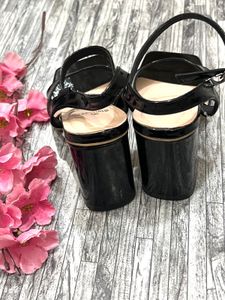 Stelatoes Black Heeled Sandals
