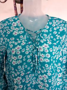 Splash Daisy Printed Ruffle Sleeves Top