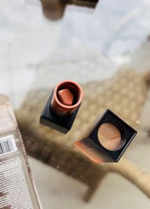 🇮🇹Huda Beauty Imported Bossy Browns Lipstick
